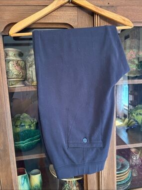 Duluth Trading Co Navy Casual Pull-On Pants new without tags never worn.